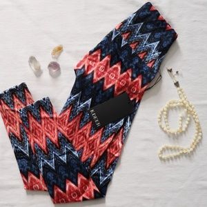 K Deer Sedona Sneaker cut leggings